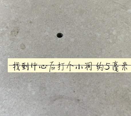 高港瓷砖空鼓维修公司专业解答在瓷砖铺贴过程中，如果砂料搅拌不均匀，将会带来以下问题